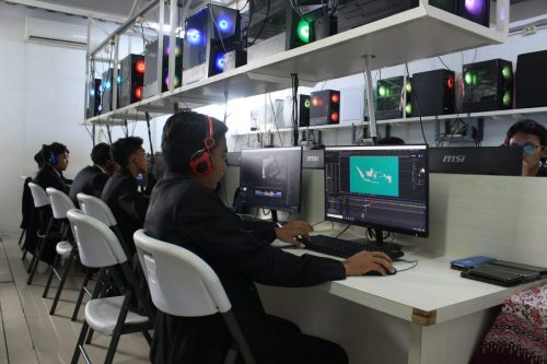 Praktik Desain Menggunakan Komputer